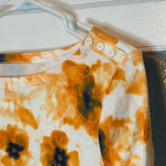 NWT Charter Club Women’s White and Orange Floral Short Sleeve Casual Tshirt Med - Picture 2 of 7